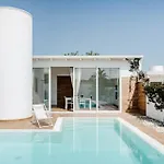 Luce Luxury Villa *