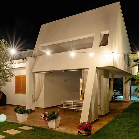 Luce Luxury Villa *